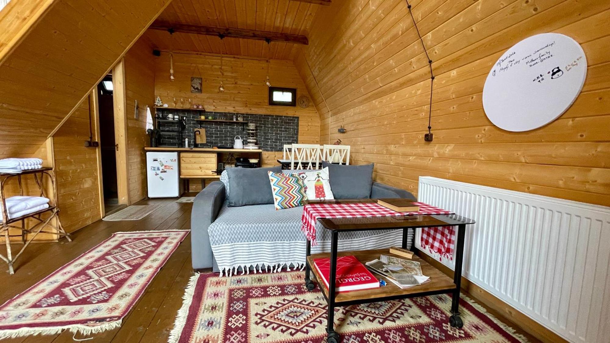 Aura Cottages Stepancminda Exteriér fotografie